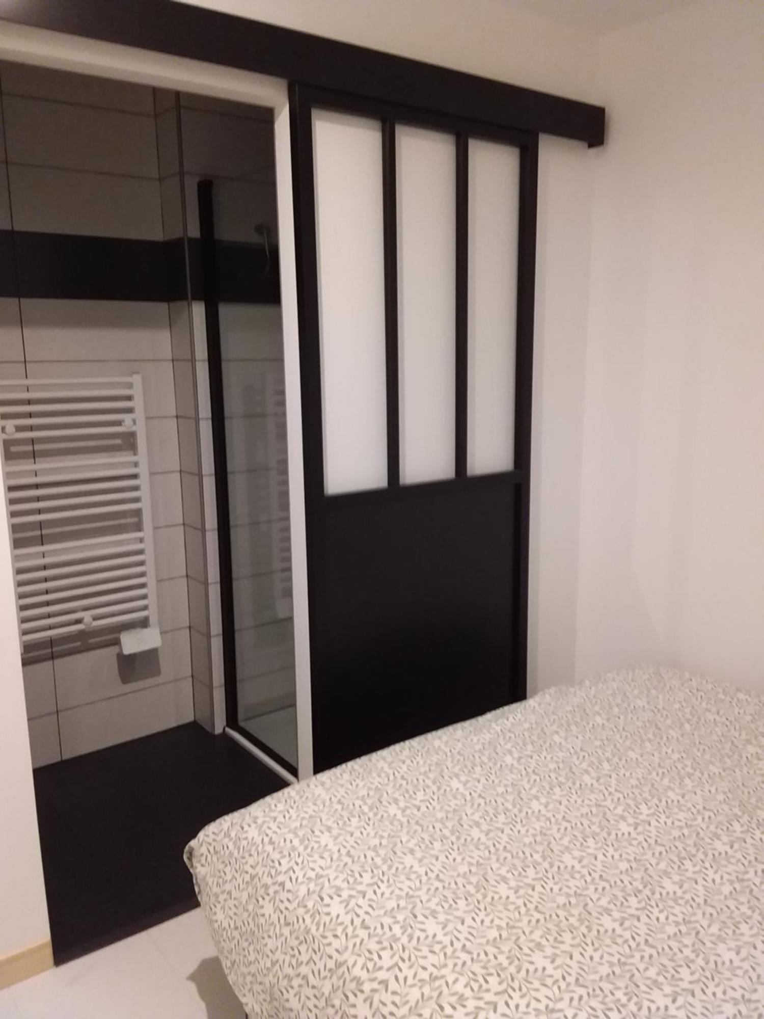 Dans Maison De Village * Crots