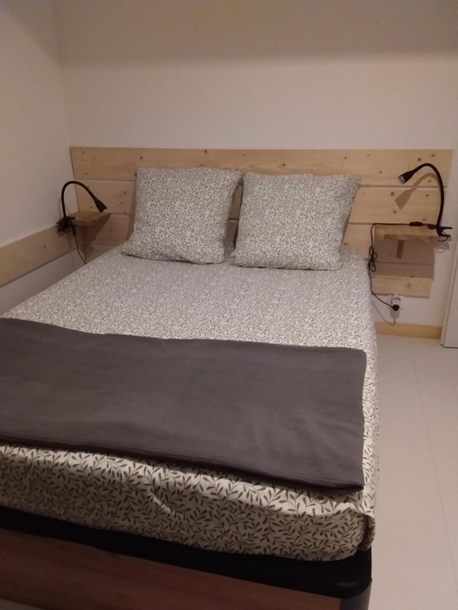 Apartment Dans Maison De Village Crots
